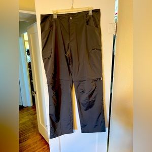 Columbia pants that can turn to shorts